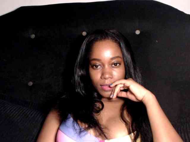 Enchantriss Live Webcam on BongaCams