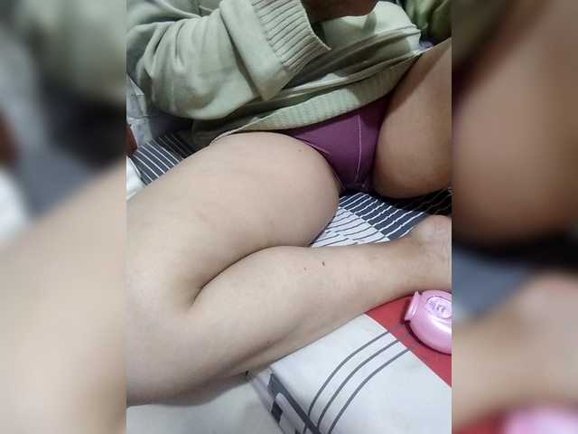 IMENET's BongaCams show and profile