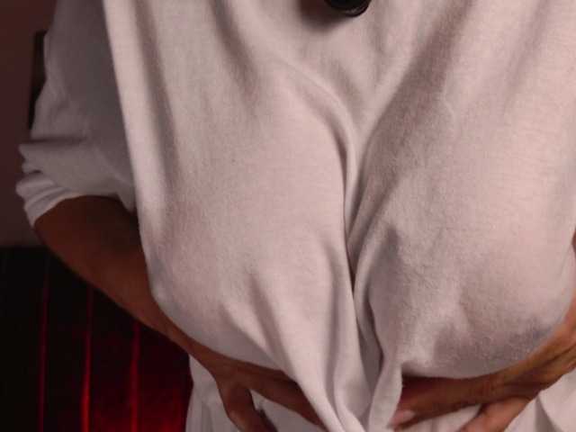 Anastasiaevans's BongaCams show and profile