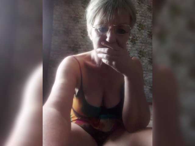 NikaGold45's BongaCams show and profile