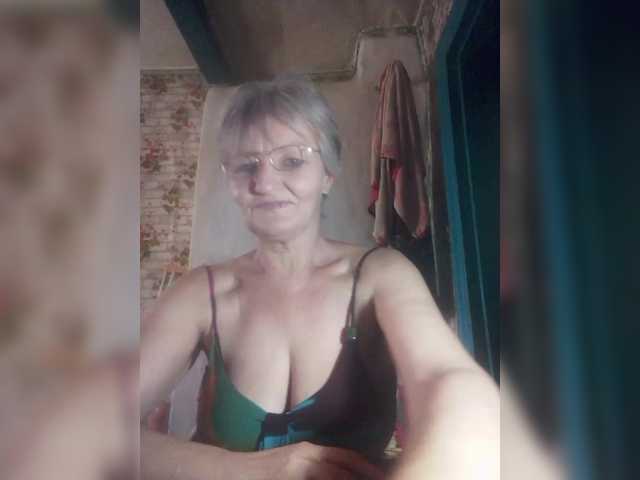 NikaGold45's BongaCams show and profile