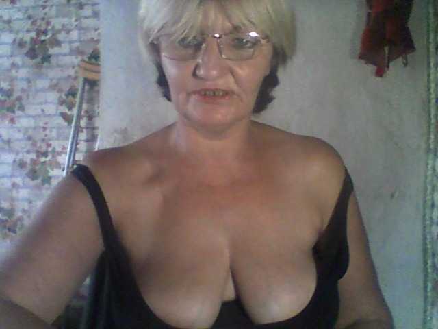 NikaGold45 from BongaCams