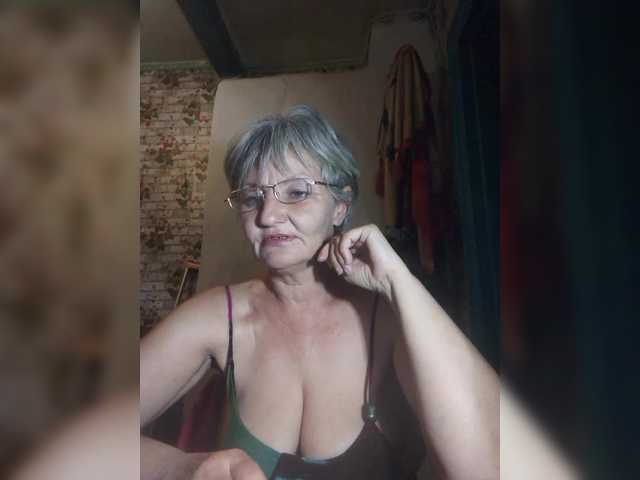NikaGold45's BongaCams show and profile