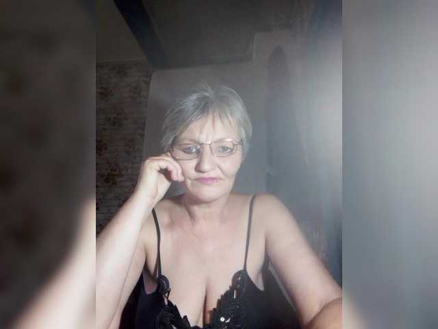 NikaGold45's BongaCams show and profile