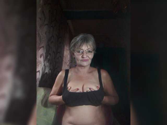 NikaGold45's BongaCams show and profile