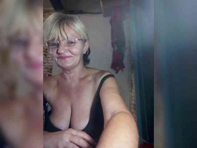 NikaGold45 webcam