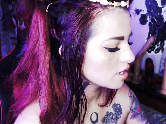 Demon-sofy-1's webcam live show