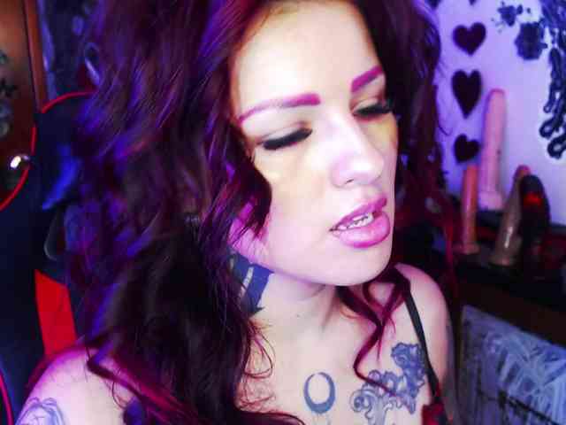 nude voyeur webcam Demon-sofy-1