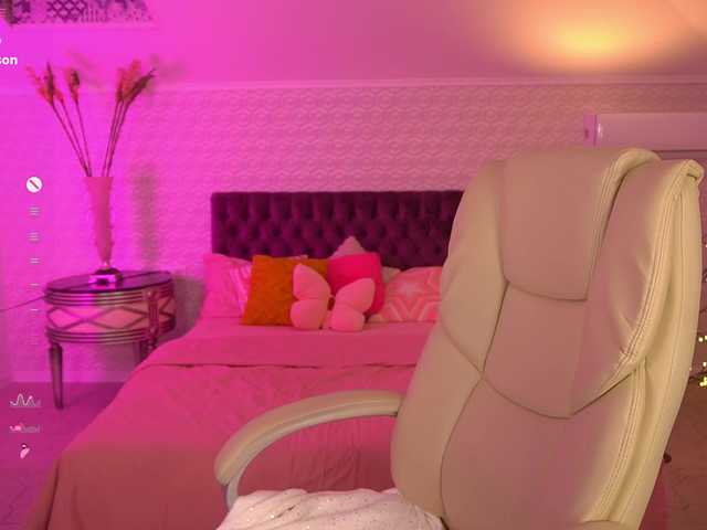 ViolaMe's BongaCams show and profile