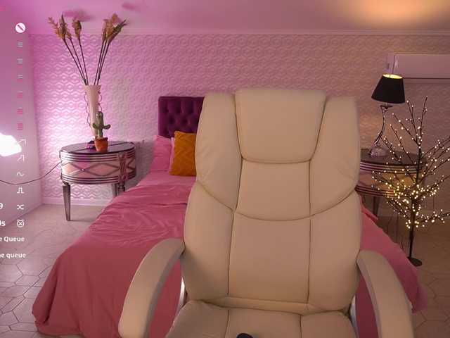 ViolaMe's BongaCams show and profile