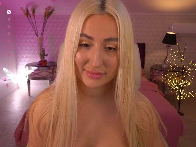 ViolaMe's BongaCams show and profile