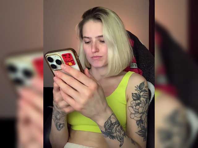 Asya-baby's BongaCams show and profile