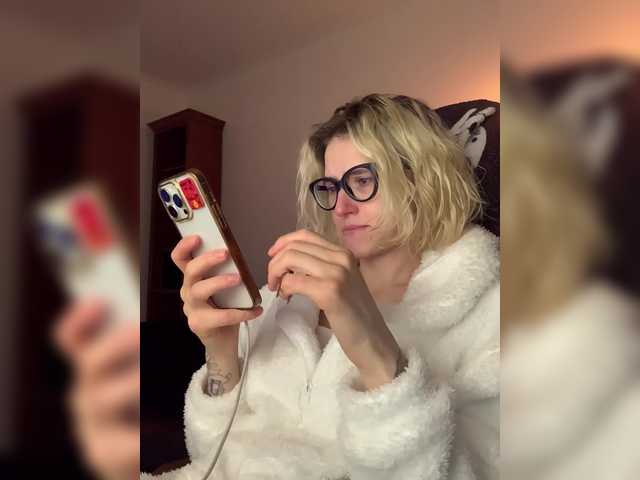 Asya-baby's BongaCams show and profile