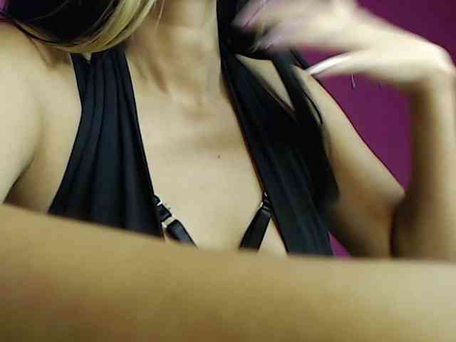 ChristinaVega webcam