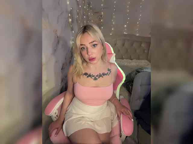 Kristallik-1 Live Webcam on BongaCams