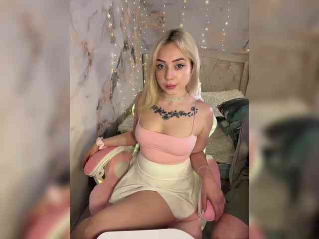 Kristallik-1 Live Webcam on BongaCams