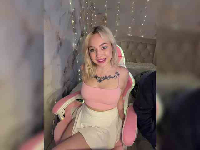 Kristallik-1 Live Webcam on BongaCams