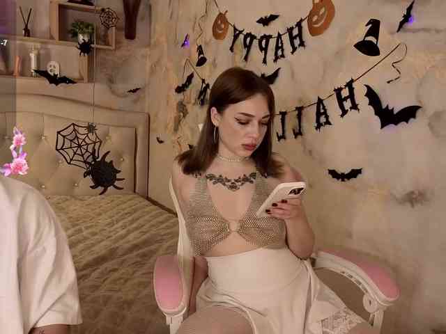 Kristallik-1 Live Webcam on BongaCams