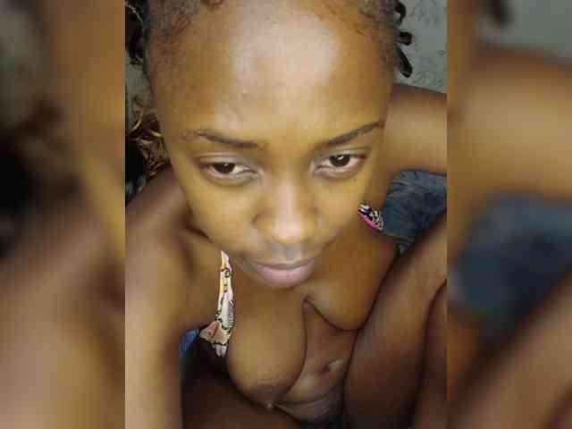 prettycumonme69 webcam