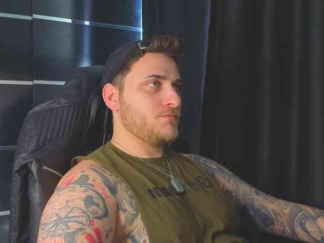 JohhnyLongcock JohhnyLongcock