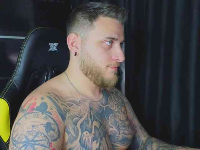 JohhnyLongcock JohhnyLongcock