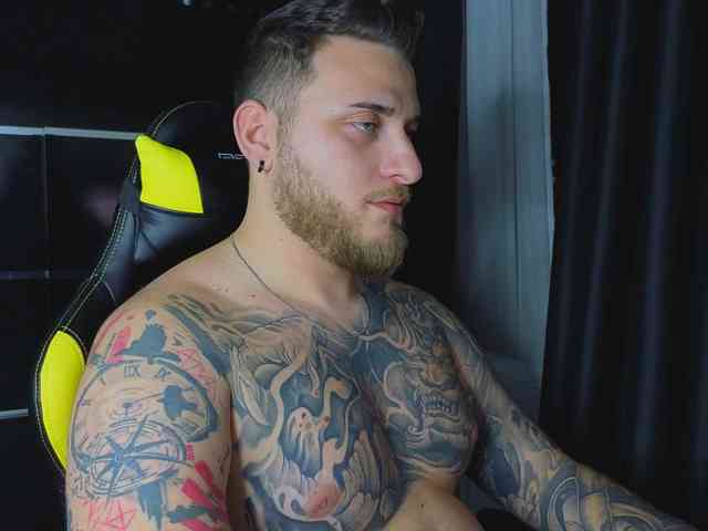 JohhnyLongcock JohhnyLongcock