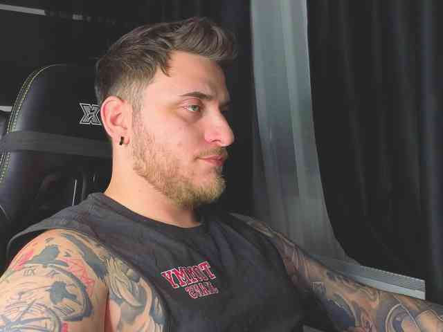 JohhnyLongcock JohhnyLongcock