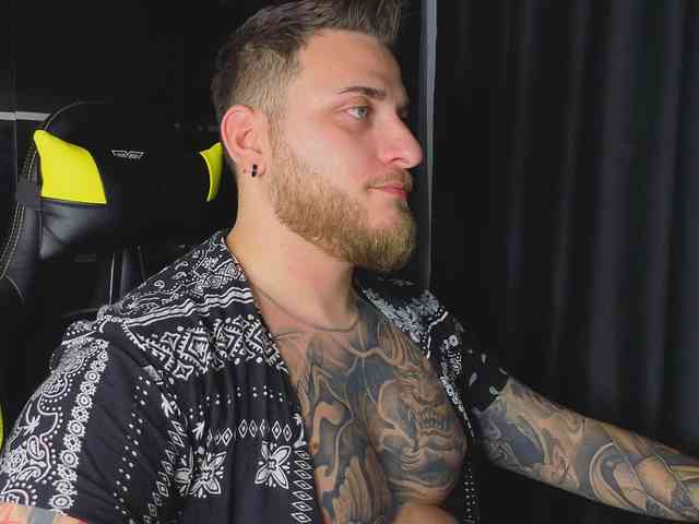 JohhnyLongcock JohhnyLongcock