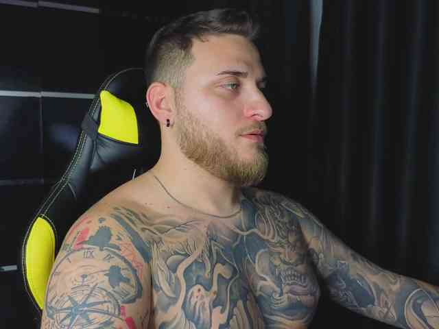 JohhnyLongcock JohhnyLongcock