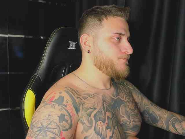 JohhnyLongcock JohhnyLongcock