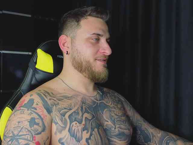 JohhnyLongcock JohhnyLongcock