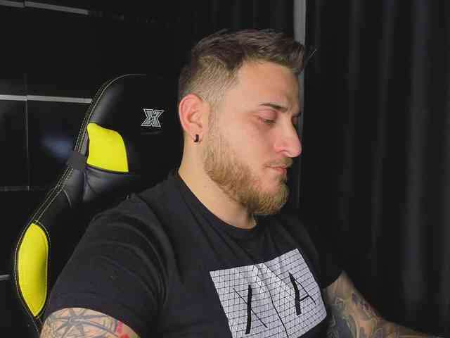 JohhnyLongcock JohhnyLongcock