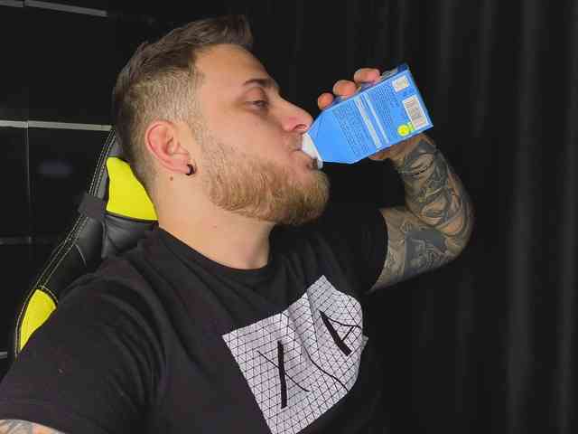 JohhnyLongcock JohhnyLongcock