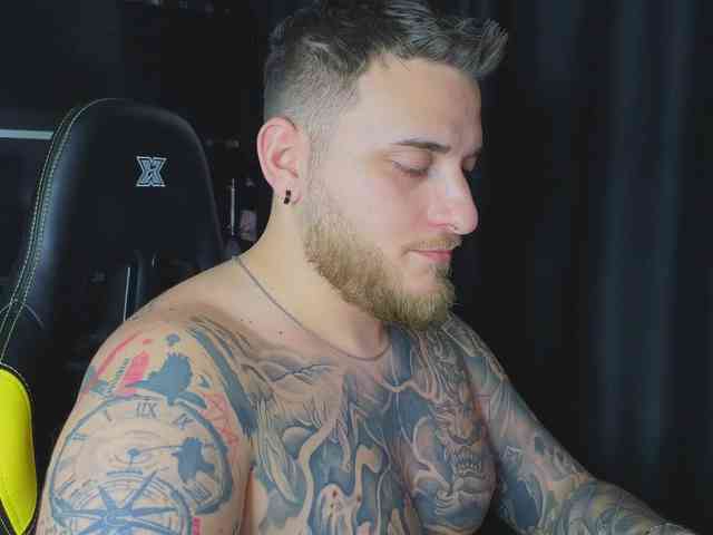 JohhnyLongcock JohhnyLongcock