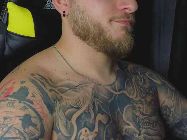 JohhnyLongcock JohhnyLongcock