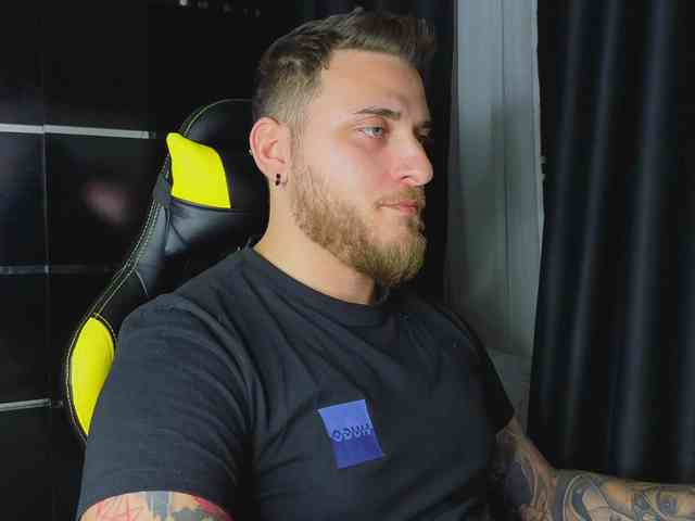 JohhnyLongcock JohhnyLongcock