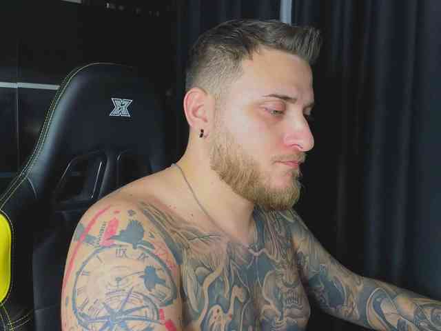 JohhnyLongcock JohhnyLongcock