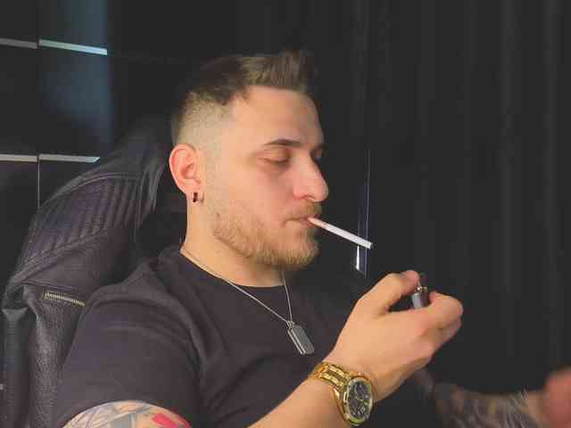 JohhnyLongcock JohhnyLongcock