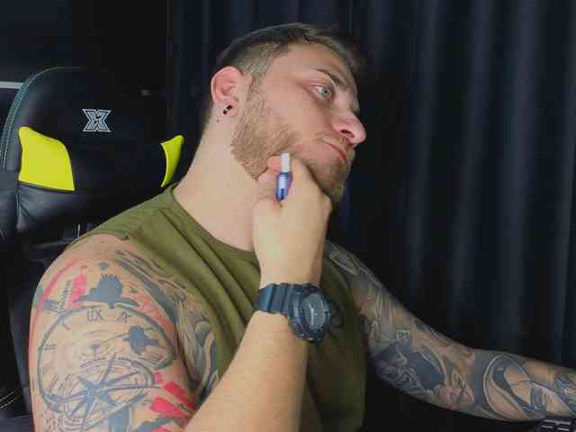 JohhnyLongcock JohhnyLongcock