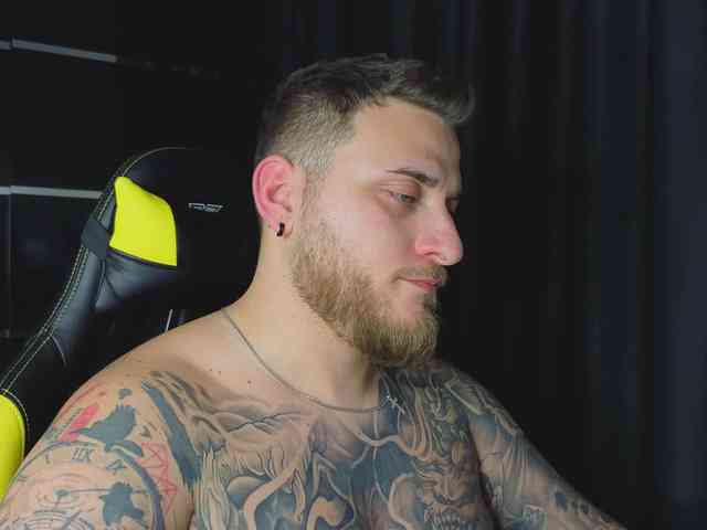 JohhnyLongcock JohhnyLongcock