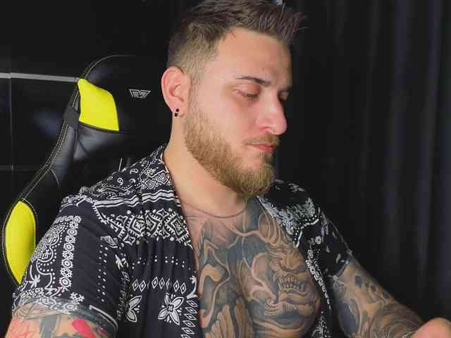 JohhnyLongcock JohhnyLongcock