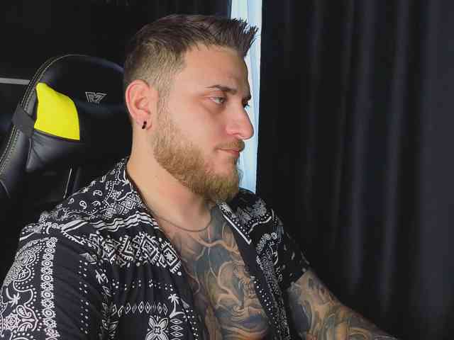 JohhnyLongcock JohhnyLongcock