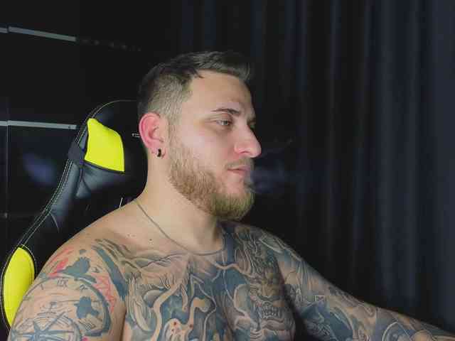 JohhnyLongcock JohhnyLongcock