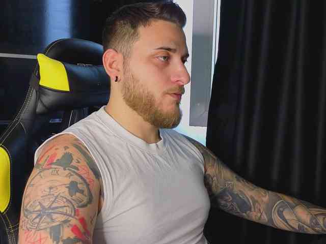 JohhnyLongcock JohhnyLongcock