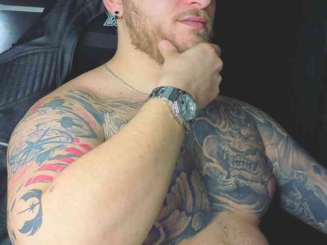 JohhnyLongcock JohhnyLongcock