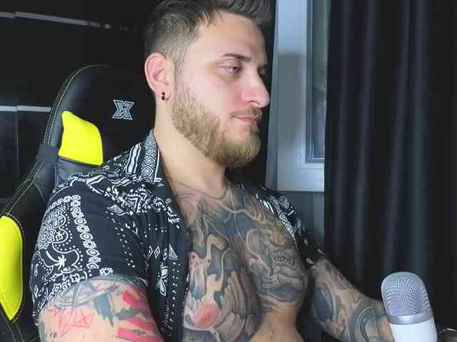 JohhnyLongcock JohhnyLongcock