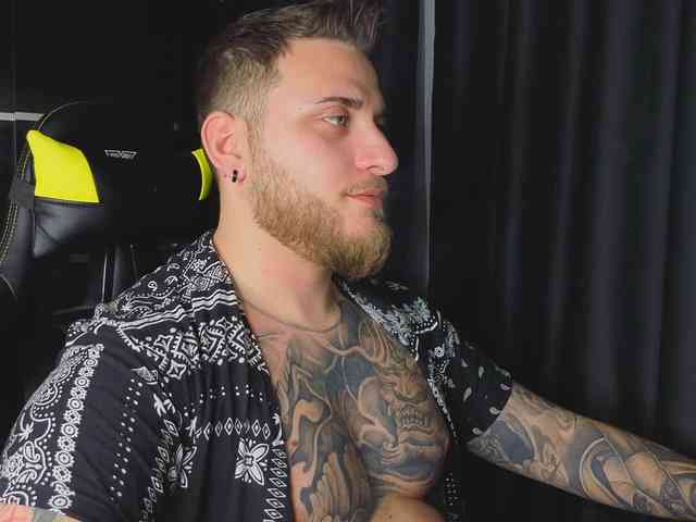 JohhnyLongcock JohhnyLongcock