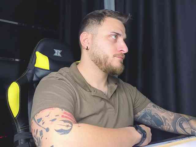 JohhnyLongcock JohhnyLongcock