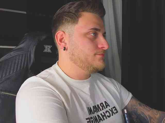 JohhnyLongcock JohhnyLongcock