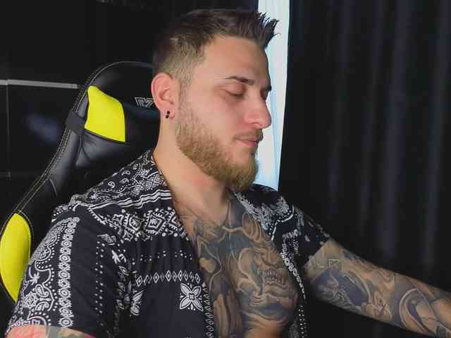 JohhnyLongcock JohhnyLongcock